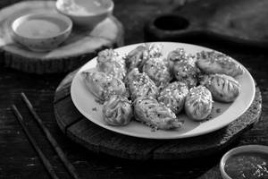 Paneer Cheese Corn Fried Momos [8 Pcs]