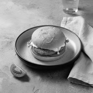 Tom Mayo Burger