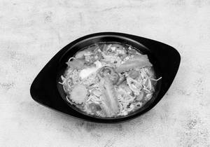 Veg Hakka Noodles In Gravy
