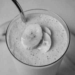 Pineapple shake without ice cream