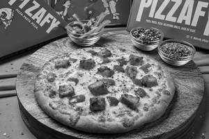 Capsicum & Chicken Tikka Pizza