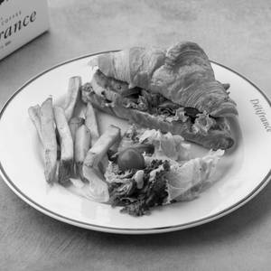 Grilled Veggies Croissant