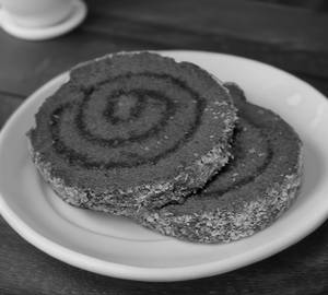 Chocolate jam roll [1 piece]