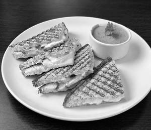 Veg Mayonnaise Grilled Sandwich