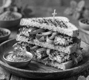 Peri Peri Panner Sandwich(Veg)