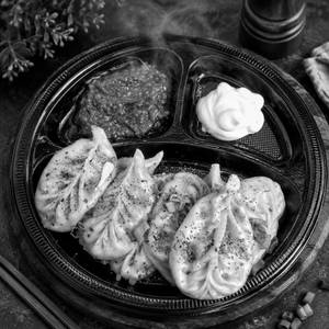 Mouth Melt Steam Paneer Momo