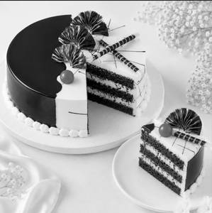 Eggless Choco Vanilla Fusion Cake