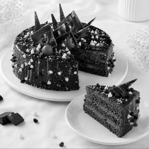 Eggless Marble Crunch Fantasy Cake