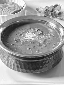 Dal Makhani (Slow Cooked Creamy)