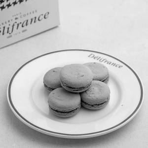 Chocolate Macaron