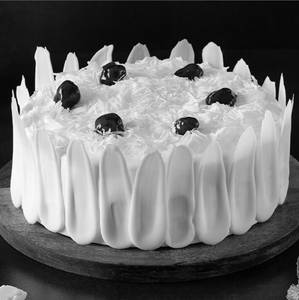 Eggless White Forest Creamy Delight Cake