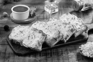 Cheese Blast Garlic Bread