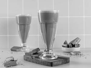 Crunchy Kitkat Shake