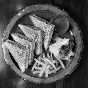Veggie Mumbai Grilled Sandwich
