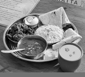 Tambda Rassa Thali [serves 1]
