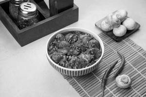Button Mushroom In Chilli And Soy Sauce