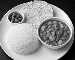 Steam Rice + Mix Veg Curry + Dry Papad + Pickle