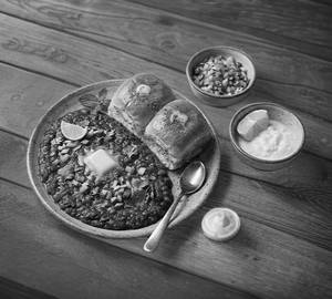Kolhapuri Pav Bhaji [2 Pav]