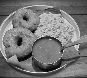 Sambar vada