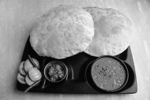 Chola Bhatura