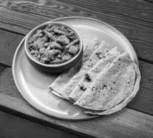 Roti + Aloo Soyabean Sabji