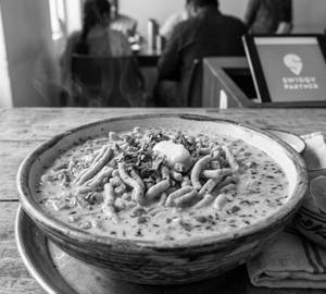 Sev bhaji (doodh)