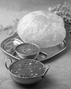 Sp. Gehu Aate Ki Chole Puri