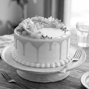 BUY 1 GET 1 Alphonso Mango Cake