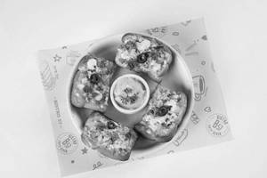 Corn Cheese & Mushroom Bruschetta (4 Pc)