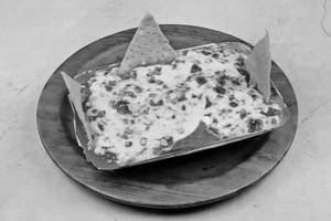 Supreme Nachos Platter (with Cheese)