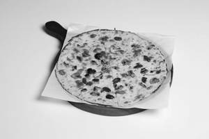 Creamy Mushroom Truffle Oil Pizza