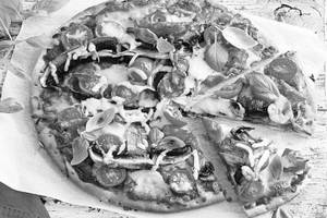 Mushroom Masala Pizza [7]