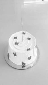 Fondant Bow Toe Cake 500 Grams