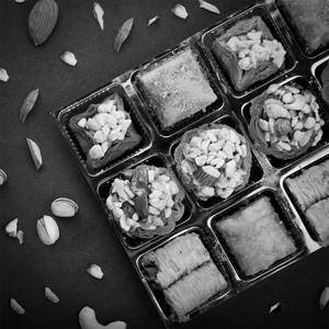 BAKLAVA GIFT BOX SMALL 300GMS