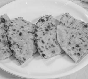 Aloo Paratha With Raita