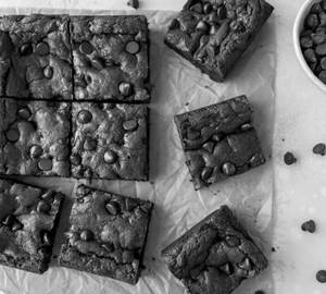 Walnut Brownie [ 1 Pc ]