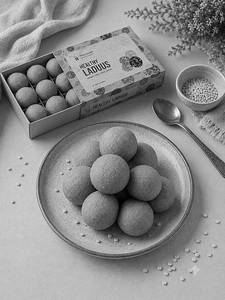 Bellam Urad Laddu / Bellam Sunnundalu