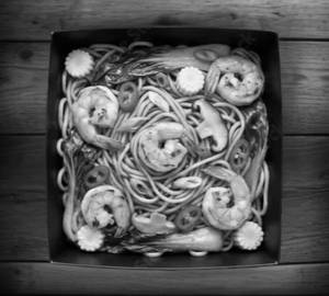 Mixed schezwan noodles