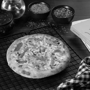 Sweet Corn + Tomato Pizza