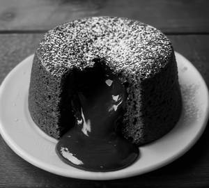 Chacolava Cake