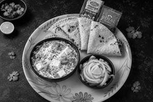Cheese Butter Masala With 4 Butter Roti
