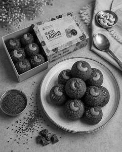 Bellam Ragi Millet Laddu