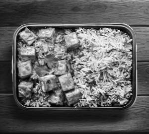 Veg rice with chilli paneer [3 pieces]