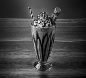 Chocolate milk shake