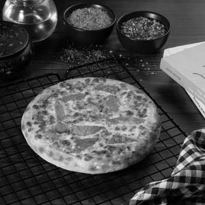 Tomato Pizza