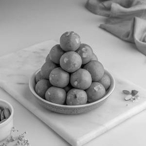 Roasted Chana Ladoo