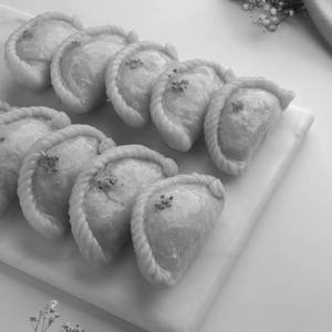 Gujiya Kesar