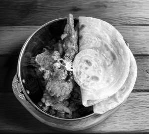 Laccha paratha [2] with kadai chicken [2 pieces]