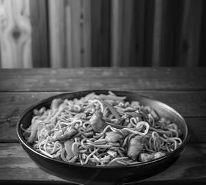 Chicken noodles with chilli chicken [3 pieces]