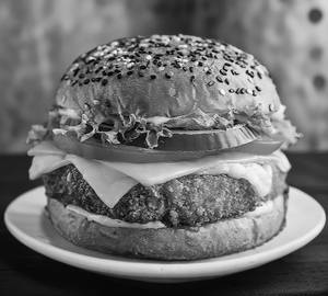 Crispy paneer cheese Burger